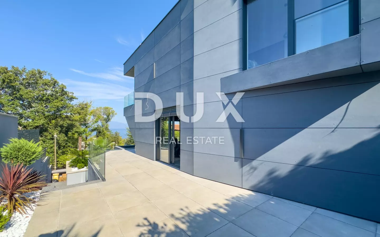3-bedroom Villa In Njivice, Croatia (349 M²)