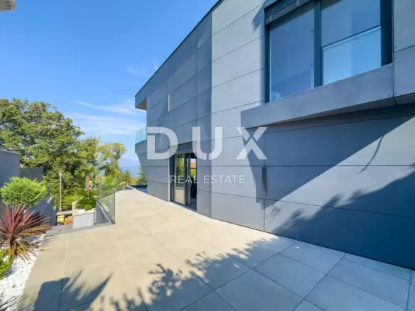 3-bedroom Villa In Njivice, Croatia (349 M²)