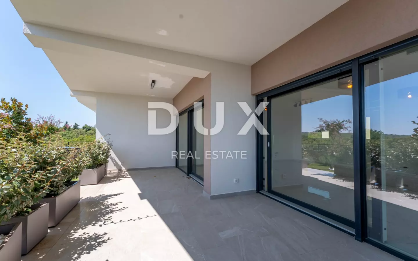 3-bedroom Villa In Kornić, Croatia (198 M²)