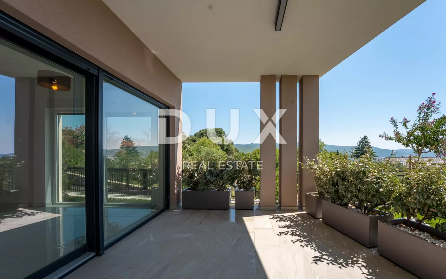 3-bedroom Villa In Kornić, Croatia (198 M²)