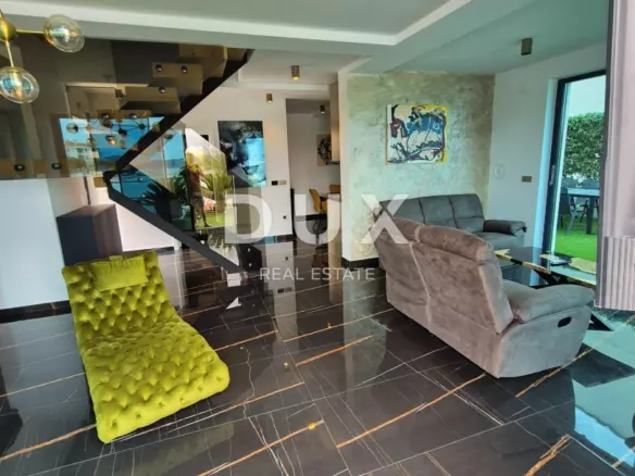 4-bedroom Apartment In Sukošan, Croatia (169,98 M²)