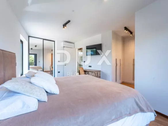 5-bedroom Villa In Medulin, Croatia (311 M²)