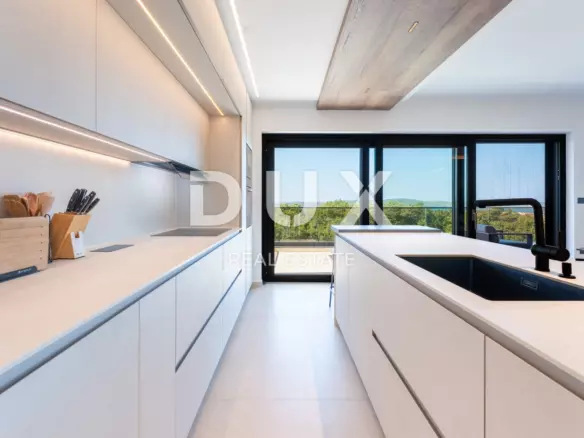5-bedroom Villa In Medulin, Croatia (311 M²)