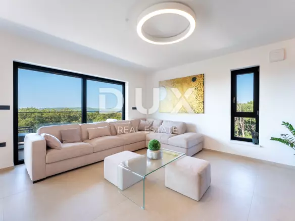 5-bedroom Villa In Medulin, Croatia (311 M²)