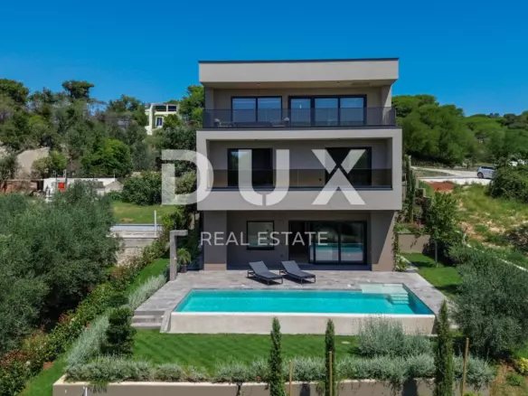 5-bedroom Villa In Medulin, Croatia (311 M²)