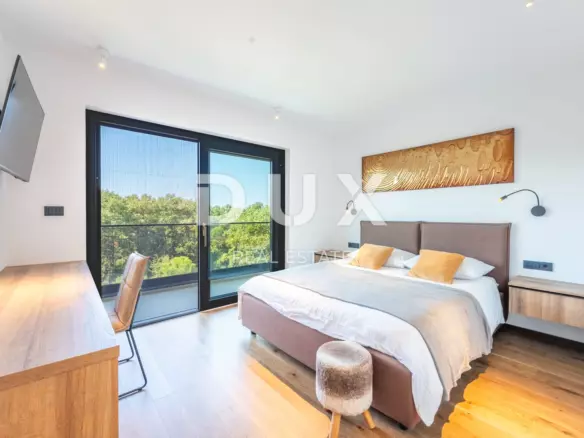 5-bedroom Villa In Medulin, Croatia (311 M²)
