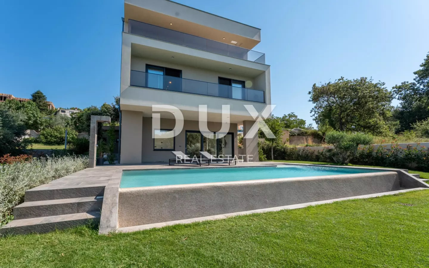5-bedroom Villa In Medulin, Croatia (311 M²)