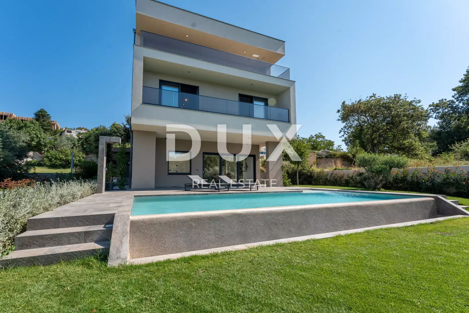 5-bedroom Villa In Medulin, Croatia (311 M²)