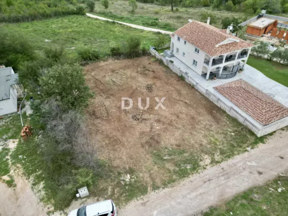 Land In Kaštel