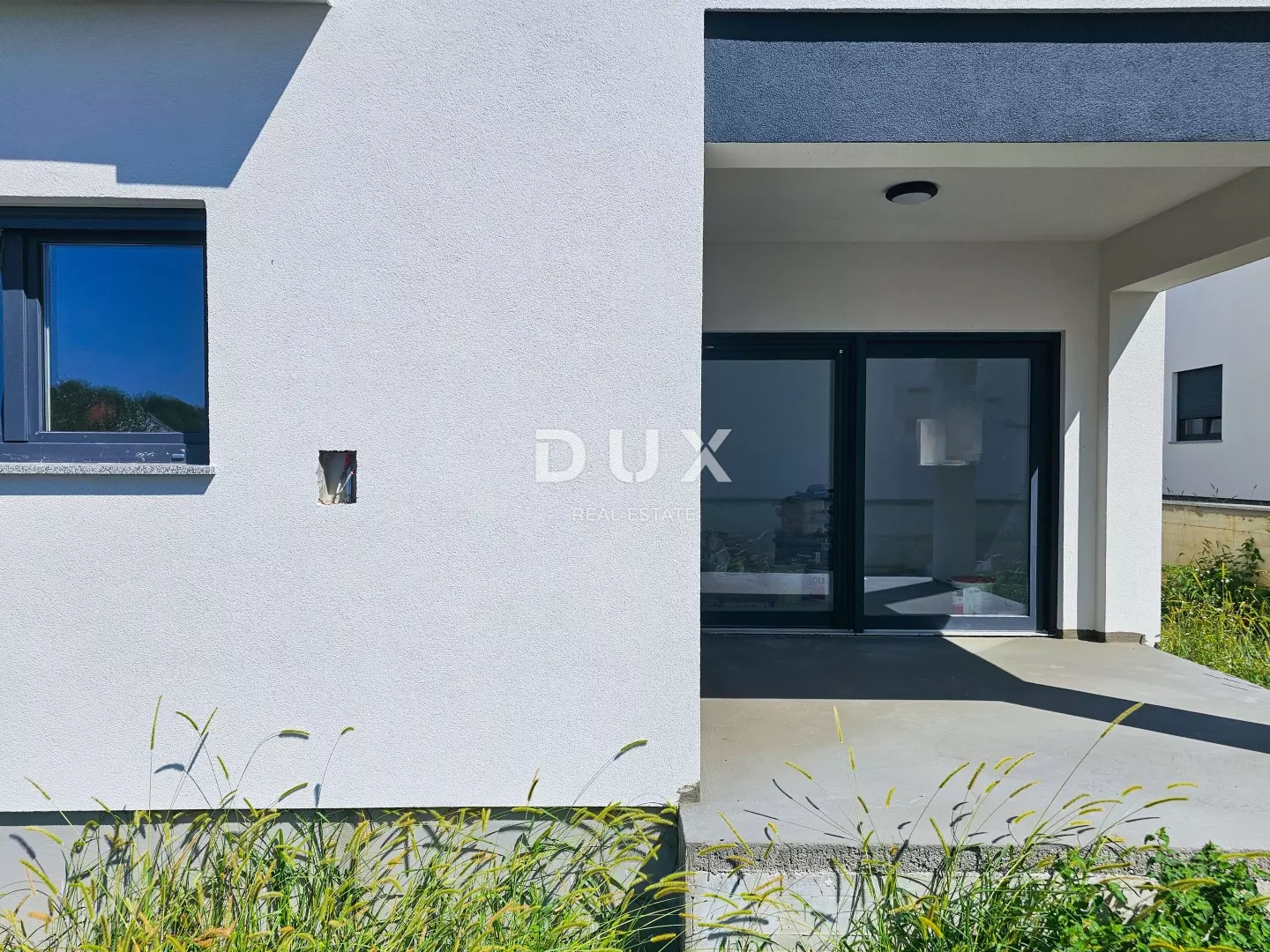 2-bedroom Apartment In Banjol, Croatia (99 M²)