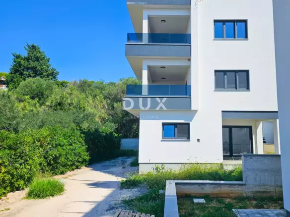 2-bedroom Apartment In Banjol, Croatia (99 M²)