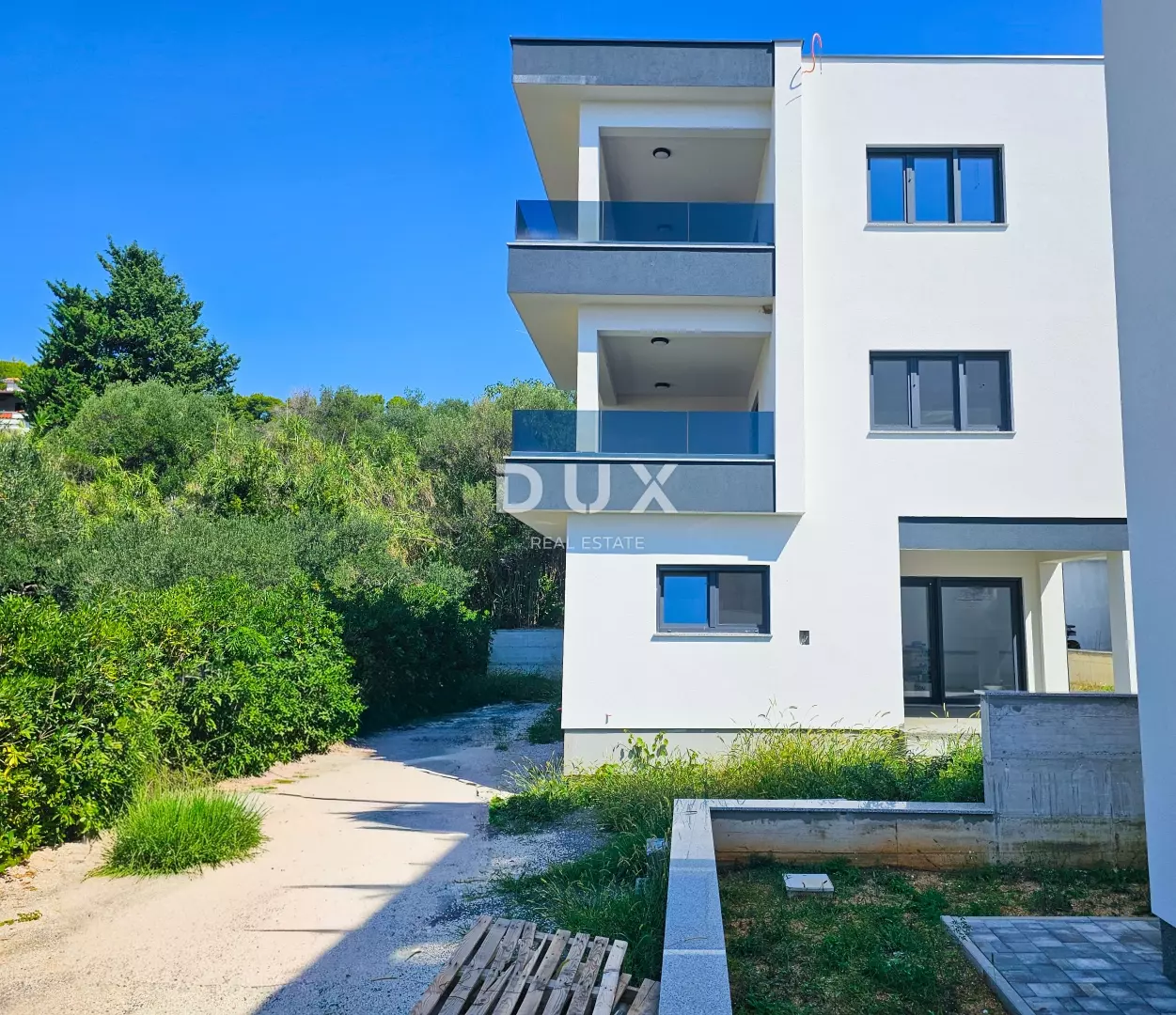 2-bedroom Apartment In Banjol, Croatia (99 M²)