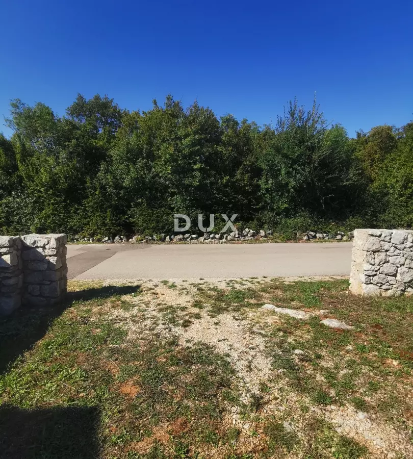 Land In Milohnići, Croatia (800 M²)