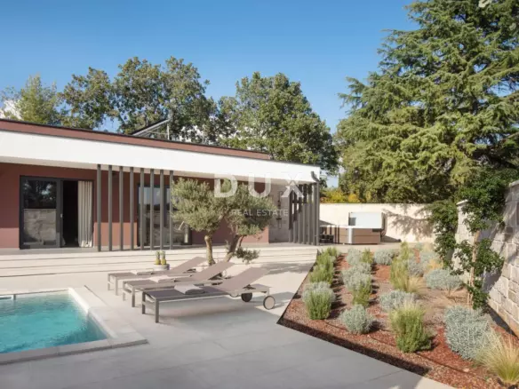 3-bedroom Villa In Rovinj, Croatia (200 M²)