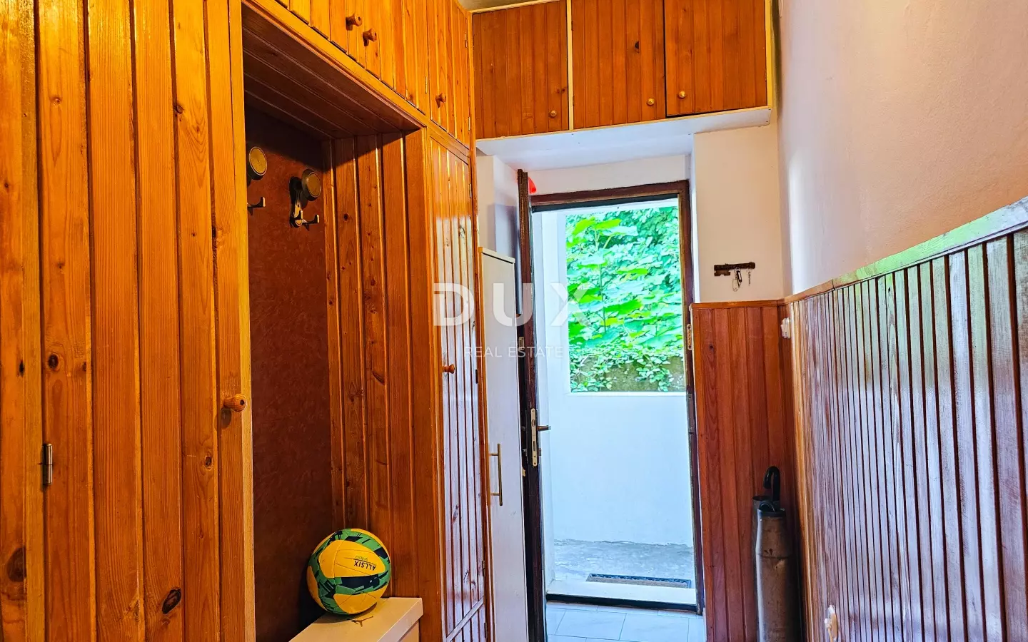 3-bedroom Apartment In Centar, Croatia (104 M²)