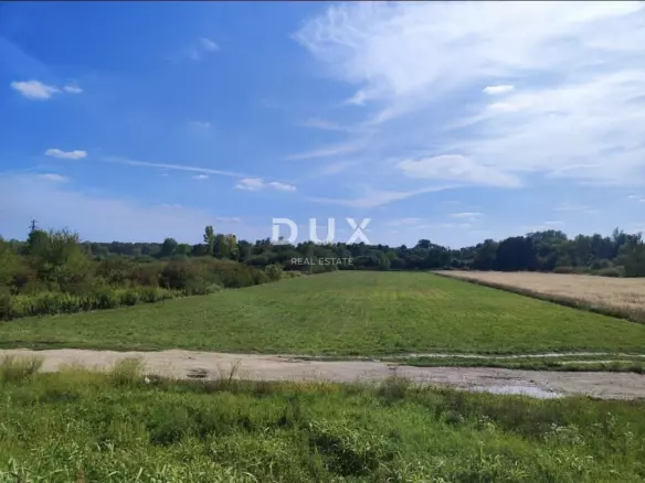 Land In Sesvetski Kraljevec, Croatia (5.984 M²)