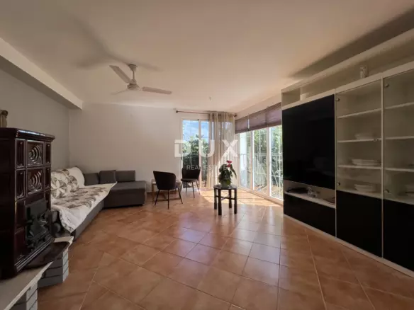 2-bedroom Apartment In Lovran, Croatia (82 M²)