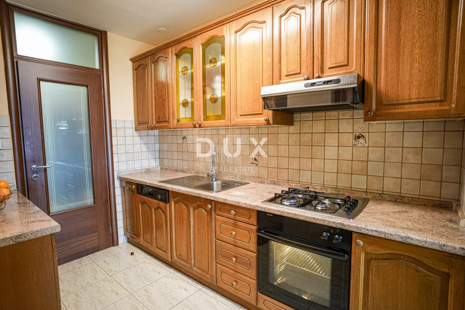 1759166207_kuhinja-1-a0e1da 2-bedroom Apartment In Rovinj, Croatia (78 M²)