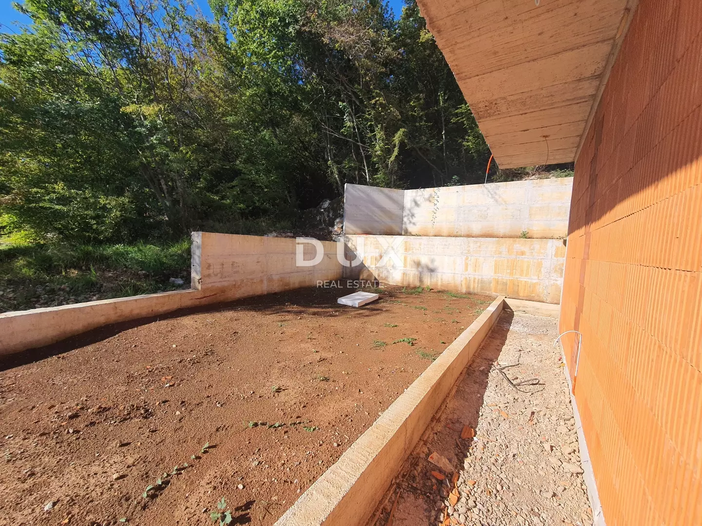 4-bedroom Villa In Veprinac, Croatia (395 M²)