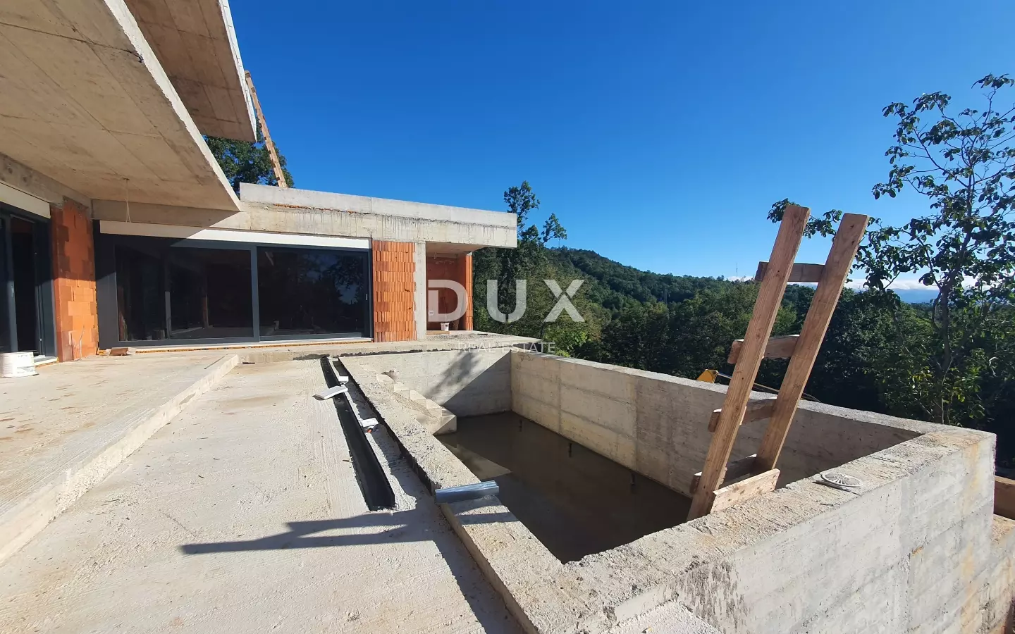 4-bedroom Villa In Veprinac, Croatia (395 M²)