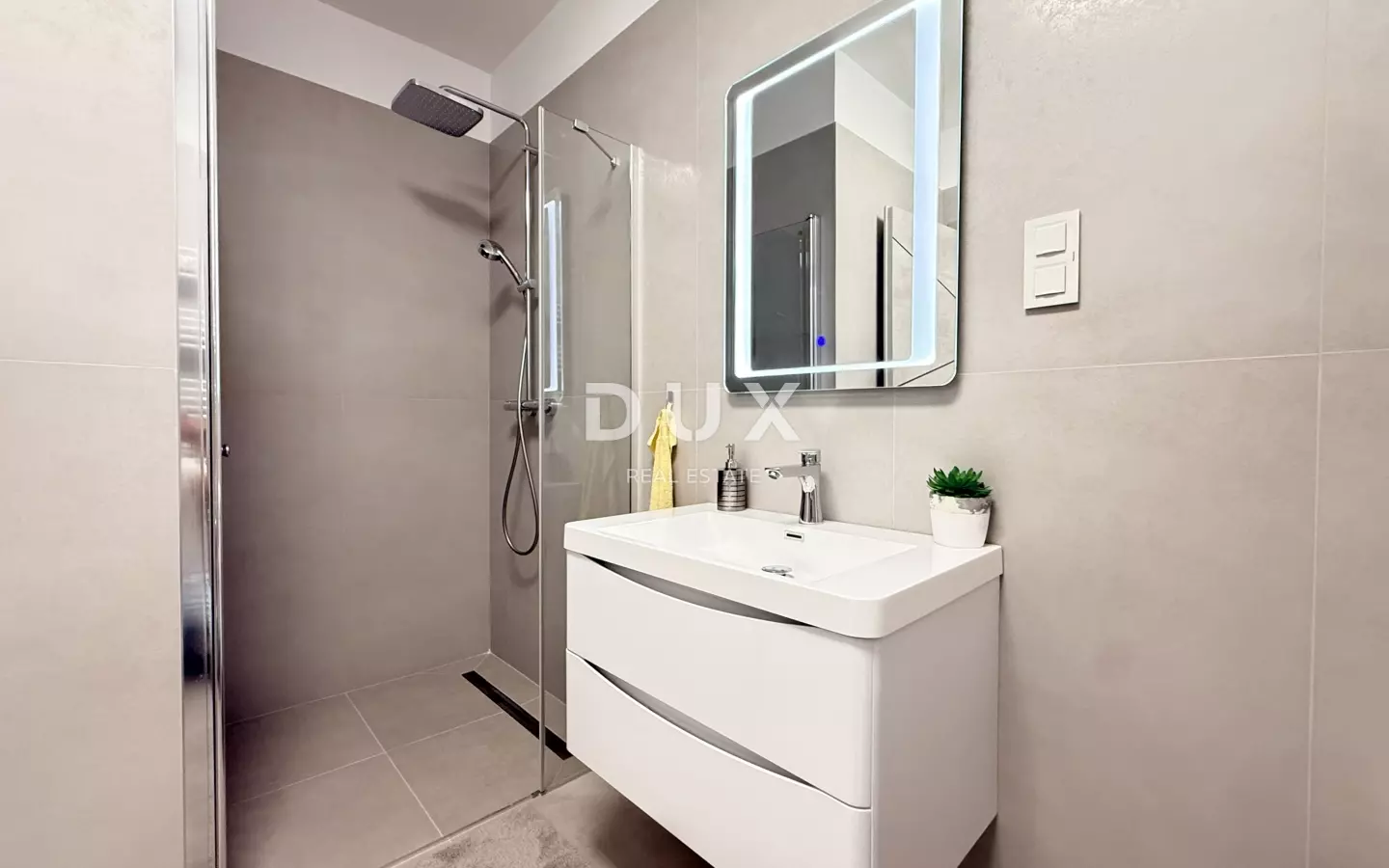 2-bedroom Apartment In Klenovica, Croatia (90,79 M²)