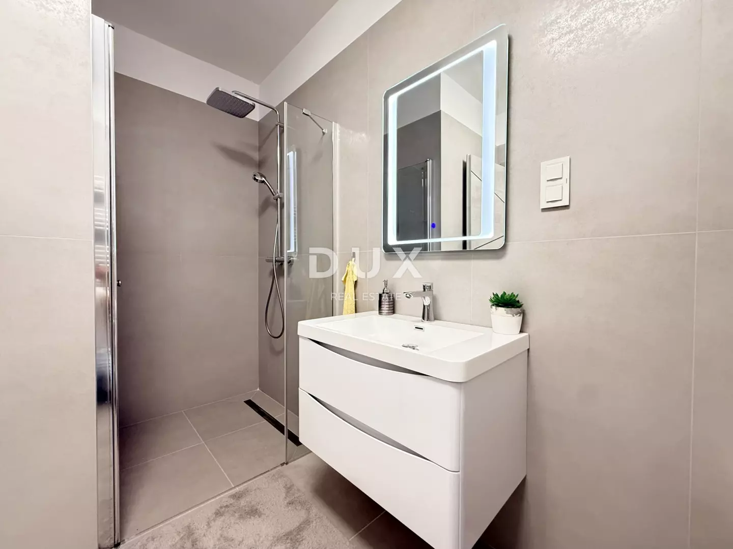 2-bedroom Apartment In Klenovica, Croatia (90,79 M²)