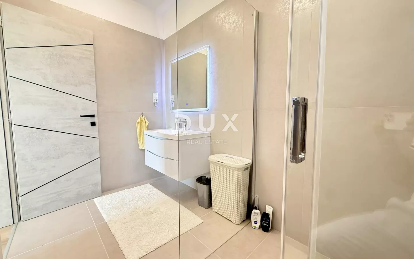 2-bedroom Apartment In Klenovica, Croatia (90,79 M²)