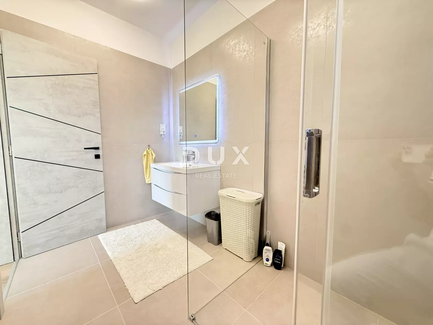 2-bedroom Apartment In Klenovica, Croatia (90,79 M²)