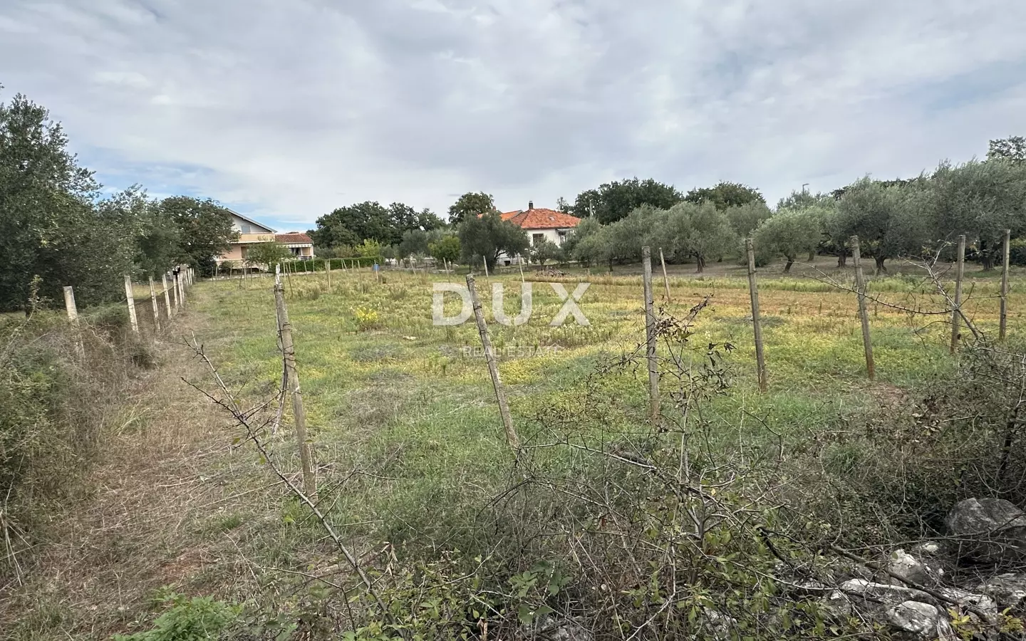 Land In Poličnik, Croatia (2.166 M²)