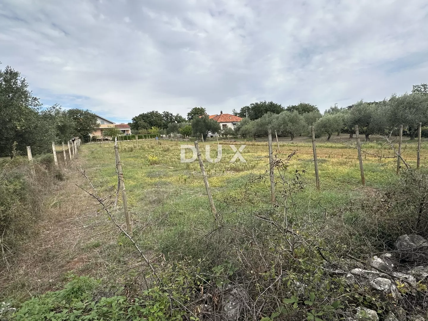 Land In Poličnik, Croatia (2.166 M²)