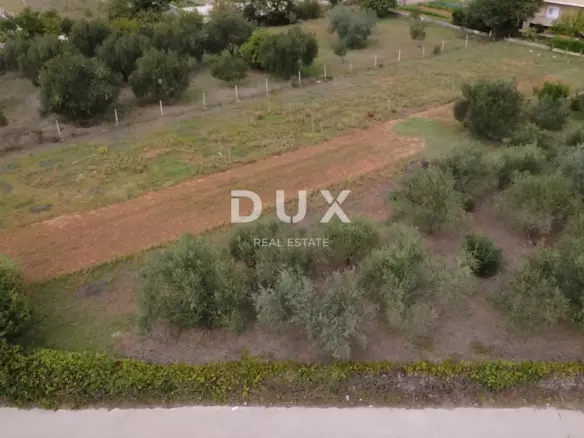 Land In Poličnik, Croatia (2.166 M²)