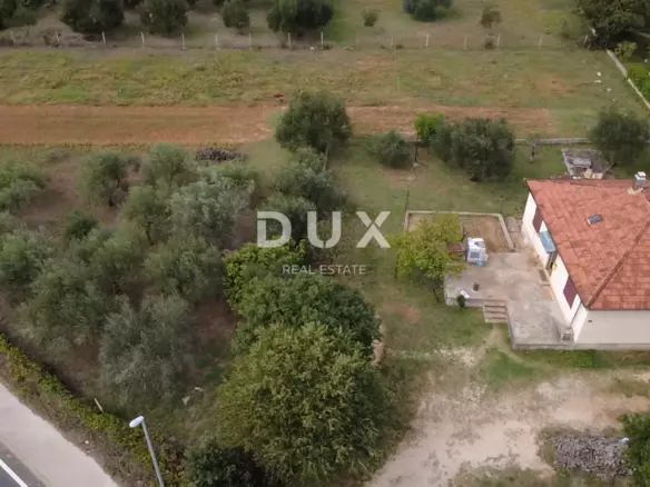 Land In Poličnik, Croatia (2.166 M²)