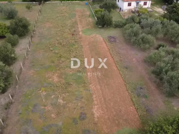 Land In Poličnik, Croatia (2.166 M²)