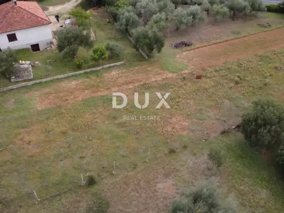 Land In Poličnik, Croatia (2.166 M²)