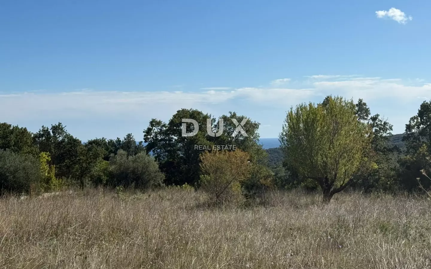 Land In Peruški, Croatia (599 M²)