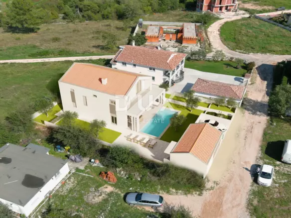 Land In Kaštel