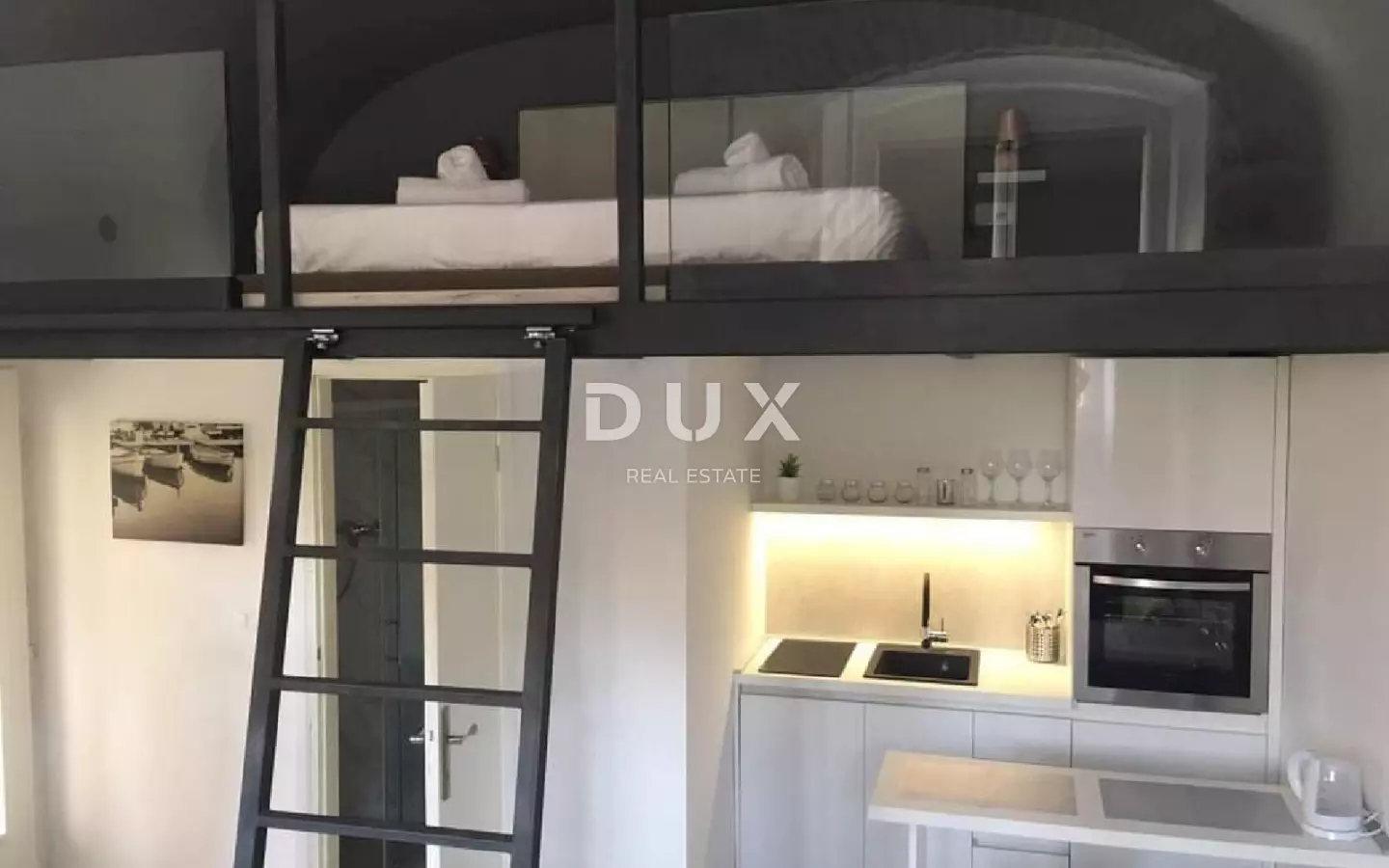 3-bedroom Apartment In Volosko, Croatia (87 M²)