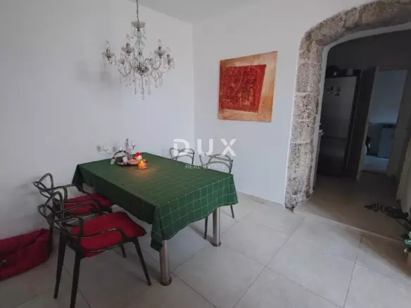 3-bedroom Apartment In Volosko, Croatia (87 M²)