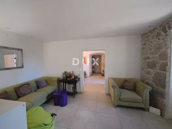 3-bedroom Apartment In Volosko, Croatia (87 M²)