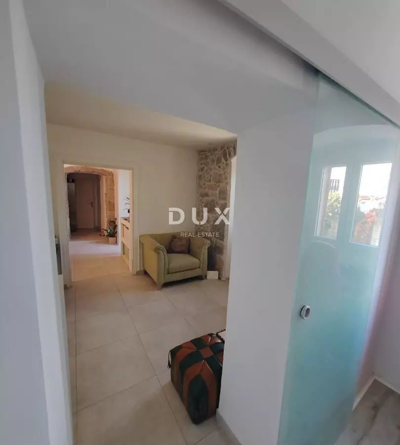 3-bedroom Apartment In Volosko, Croatia (87 M²)