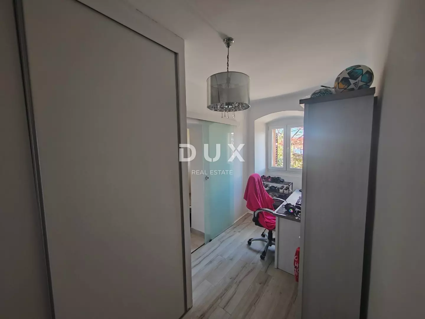 3-bedroom Apartment In Volosko, Croatia (87 M²)
