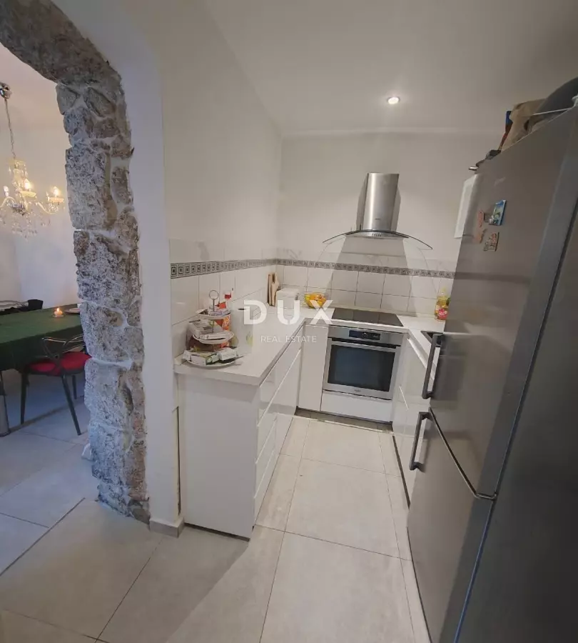 3-bedroom Apartment In Volosko, Croatia (87 M²)