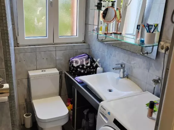 3-bedroom Apartment In Volosko, Croatia (87 M²)