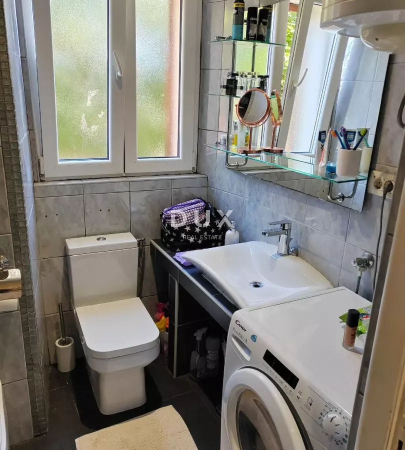 3-bedroom Apartment In Volosko, Croatia (87 M²)