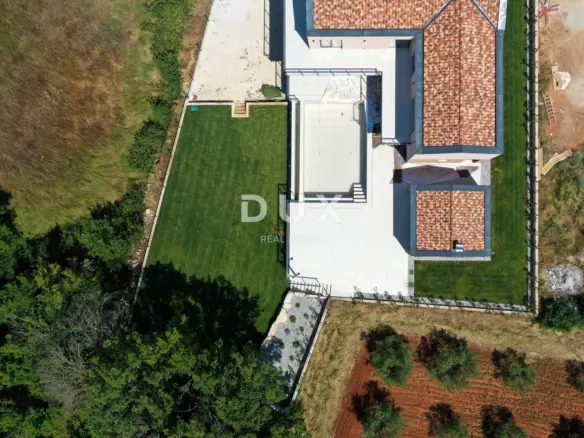 4-bedroom Detached House In Višnjan, Croatia (377 M²)