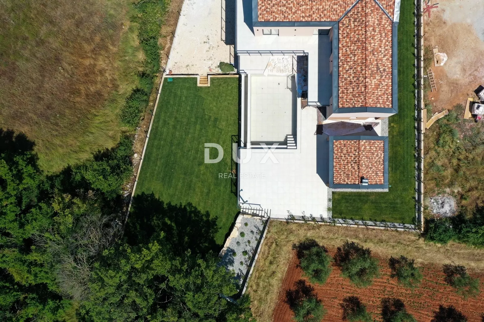 4-bedroom Detached House In Višnjan, Croatia (377 M²)