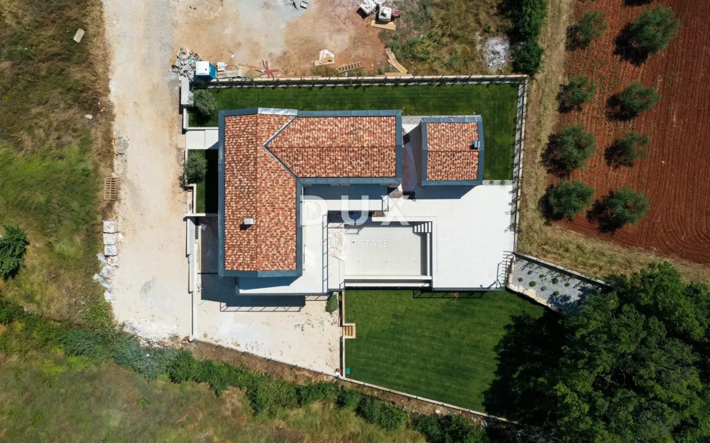 4-bedroom Detached House In Višnjan, Croatia (377 M²)