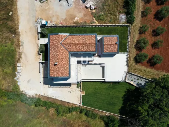4-bedroom Detached House In Višnjan, Croatia (377 M²)