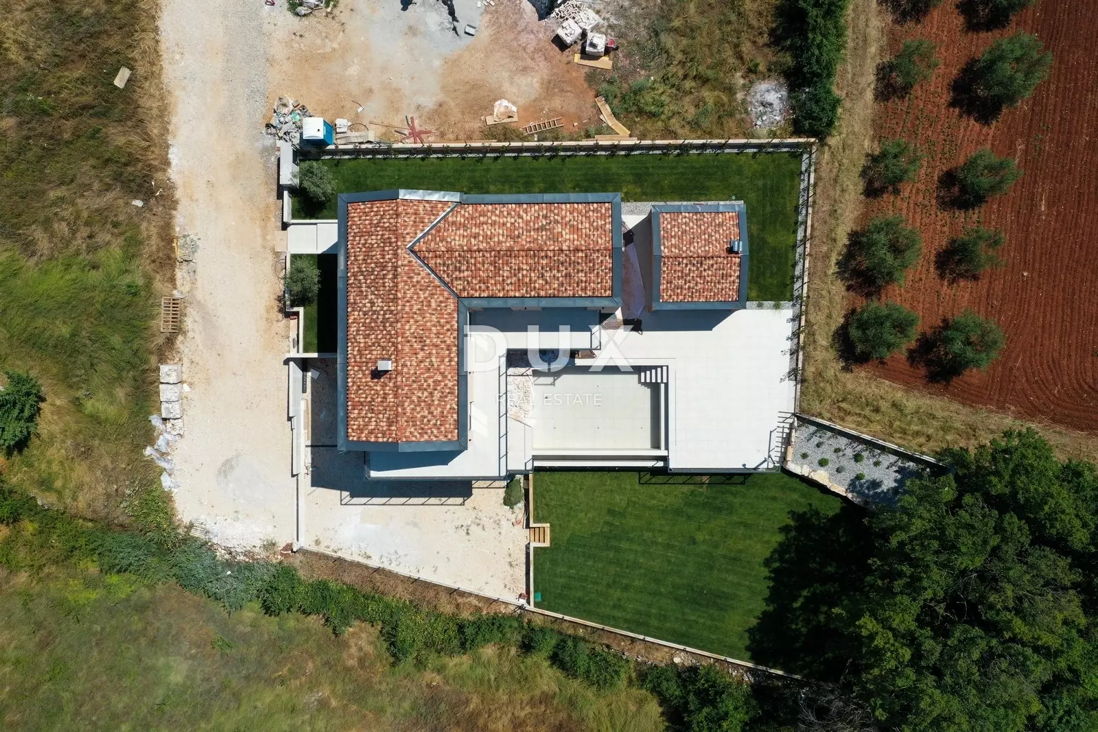 4-bedroom Detached House In Višnjan, Croatia (377 M²)