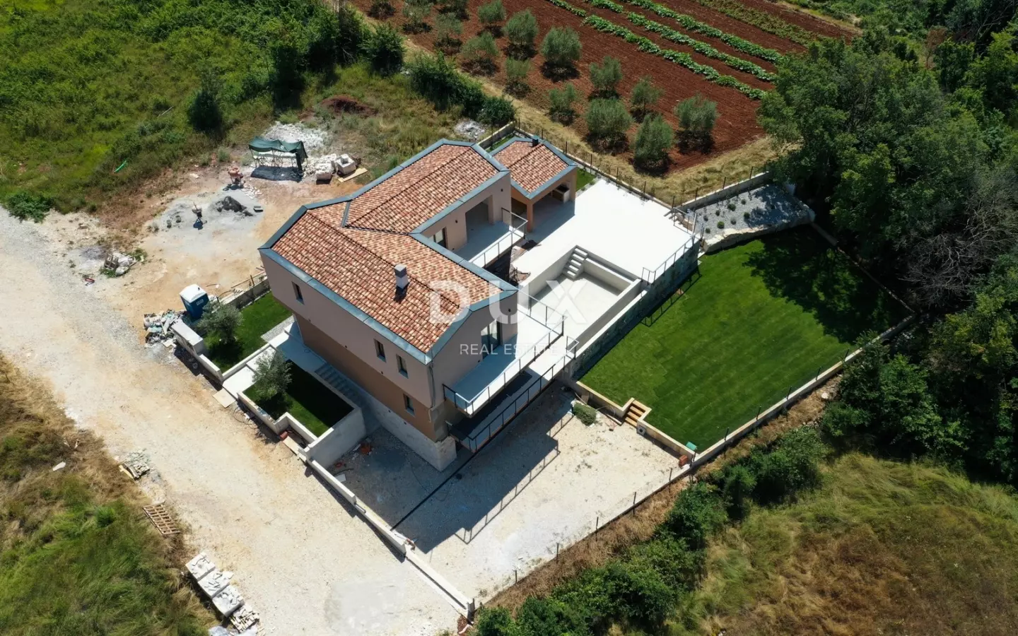 4-bedroom Detached House In Višnjan, Croatia (377 M²)